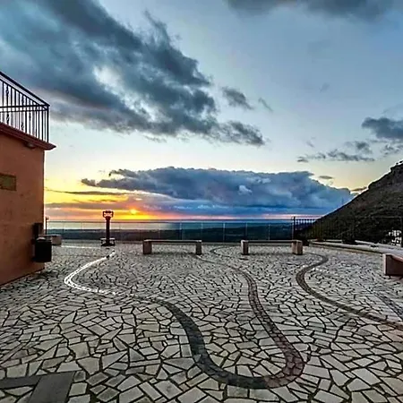 La Rocca Dei Borboni Bed & Breakfast
