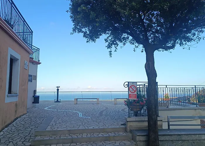 Alojamento de Acomodação e Pequeno-almoço La Rocca Dei Borboni *